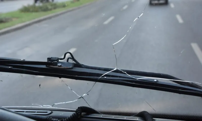 how big can a crack in a windshield be to repair