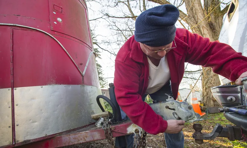 How to Carry Gas Cans on Trailer Hitch: A Complete Guide