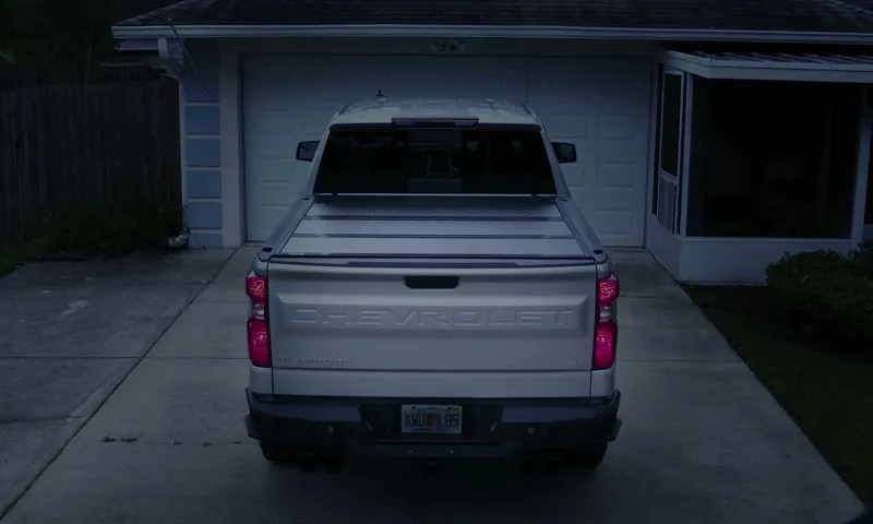 how to clean gator tonneau cover