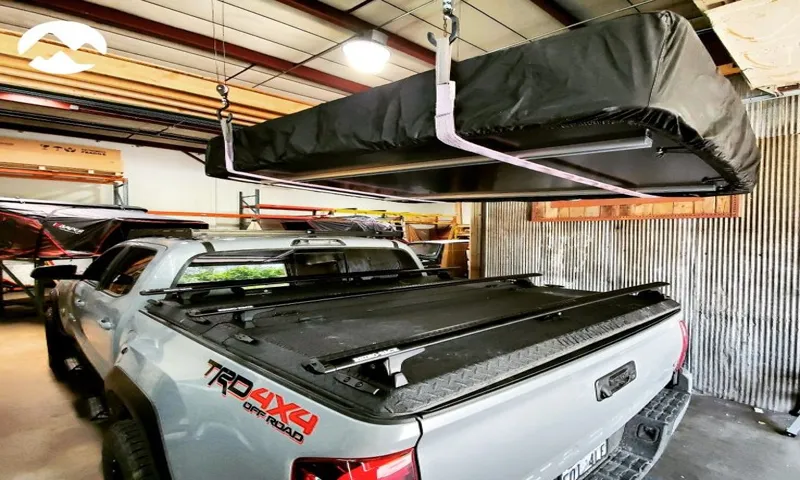 How to Lift a Roof Top Tent: A Step-by-Step Guide