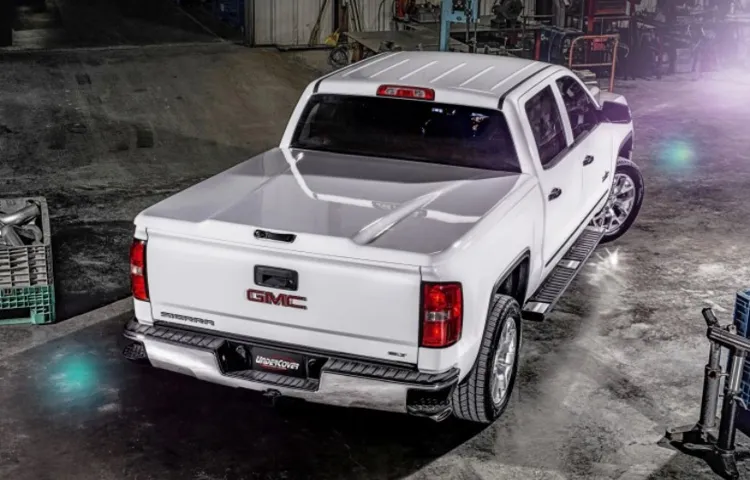 what is a synonym for tonneau cover