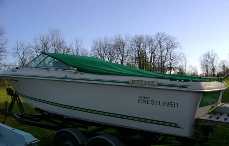 what is a tonneau cover for a boat