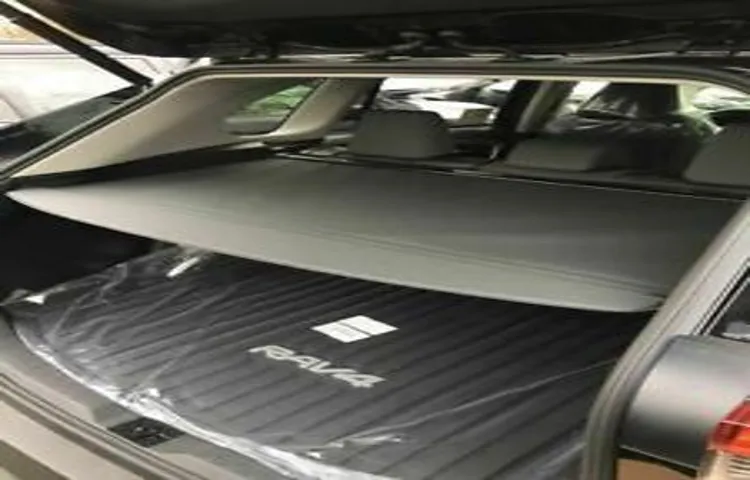 what is a tonneau cover for toyota rav4