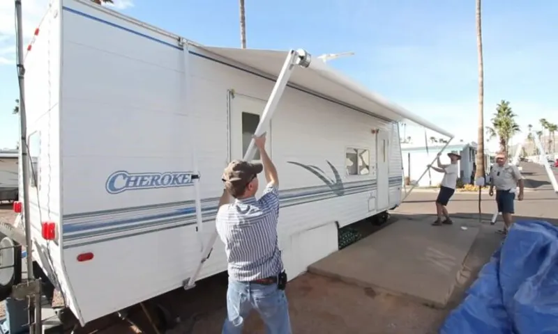 how much wind can a rv awning handle