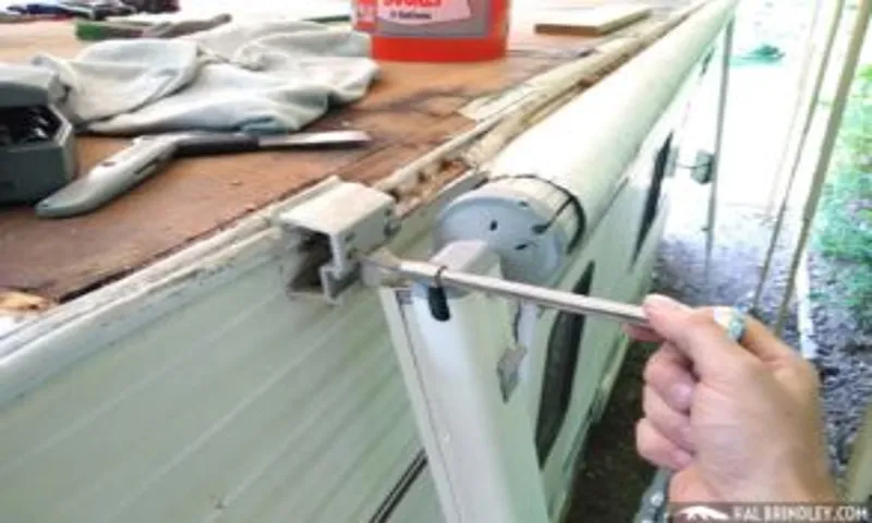 how to install rv awning arms