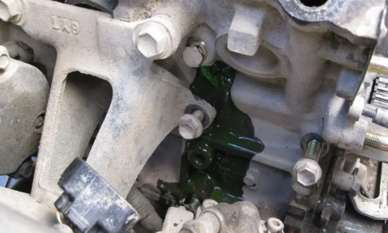 how to know if coolant is leaking into engine