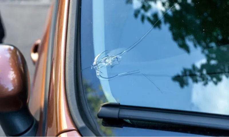 what does it cost to repair a windshield chip