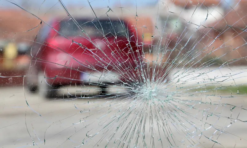 windshield crack repair how big